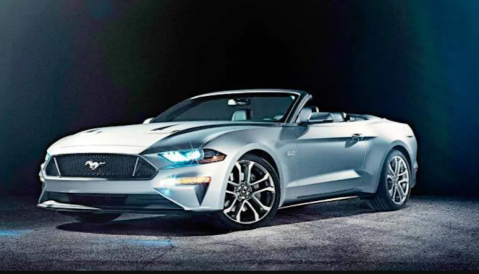 Ford Mustang V8 Convertible