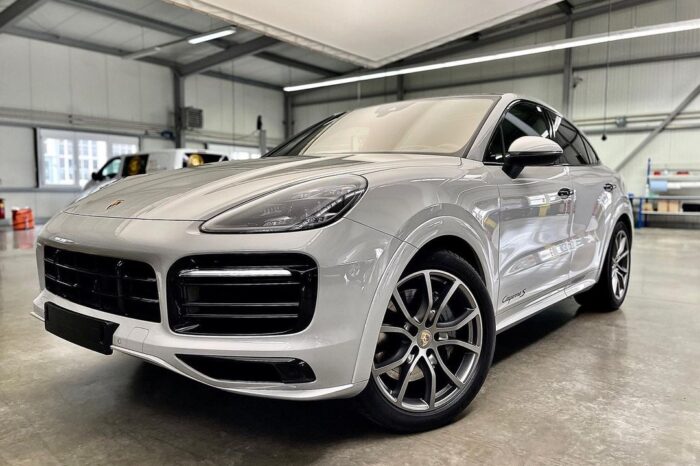 Porsche Cayenne  S